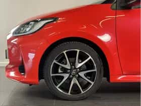Toyota Yaris (2020) thumbnail 3