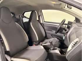 Toyota Aygo (2020) thumbnail 8
