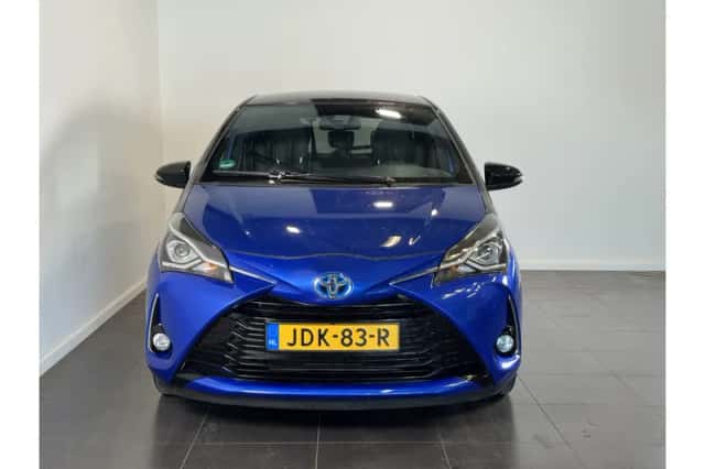 Toyota Yaris (2019) thumbnail 3
