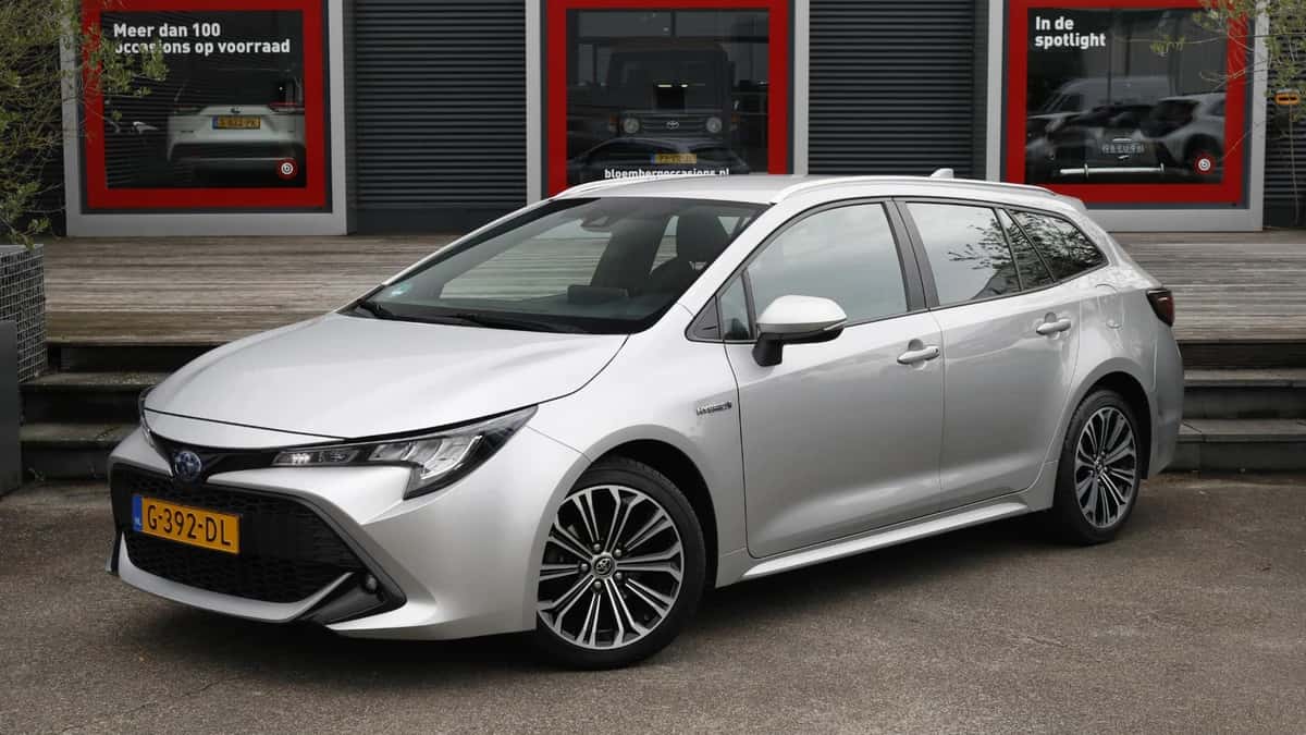 Toyota Corolla (2019) — foto 1
