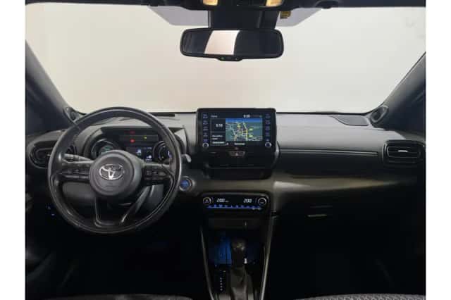 Toyota Yaris (2020) thumbnail 2