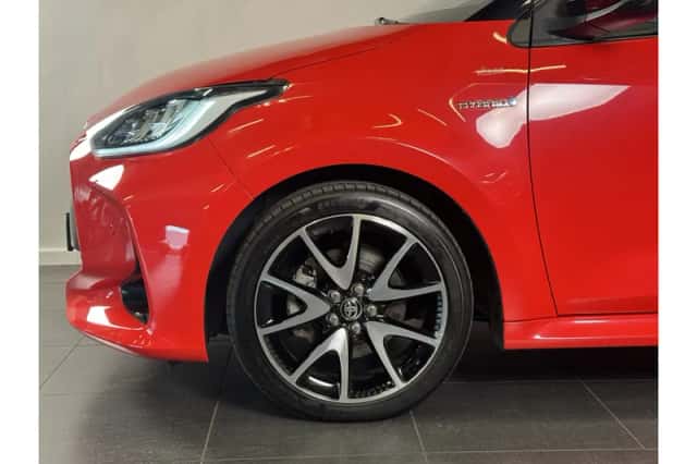 Toyota Yaris (2020) thumbnail 5