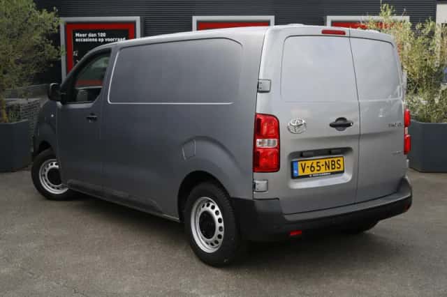 Toyota Proace (2025) thumbnail 2
