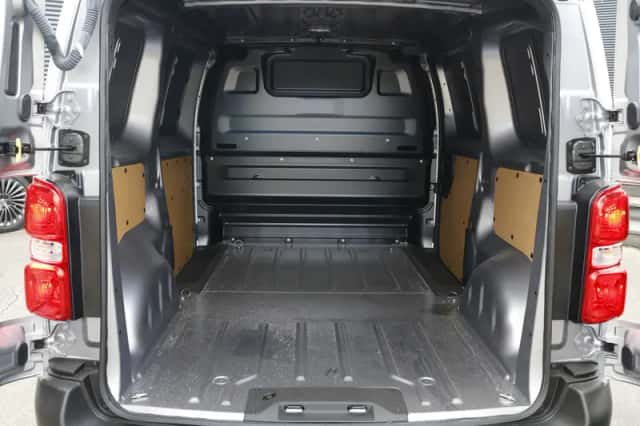 Toyota Proace (2025) thumbnail 3