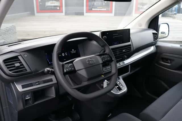 Toyota Proace (2025) thumbnail 5