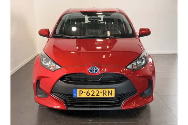 Toyota Yaris (2022) thumbnail 4