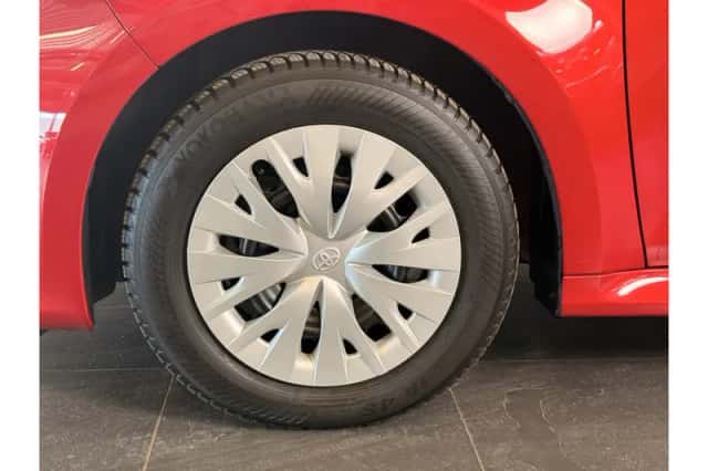 Toyota Yaris (2022) thumbnail 6