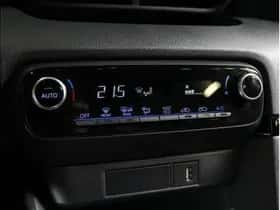 Toyota Yaris (2021) thumbnail 17