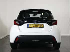 Toyota Yaris (2021) thumbnail 5