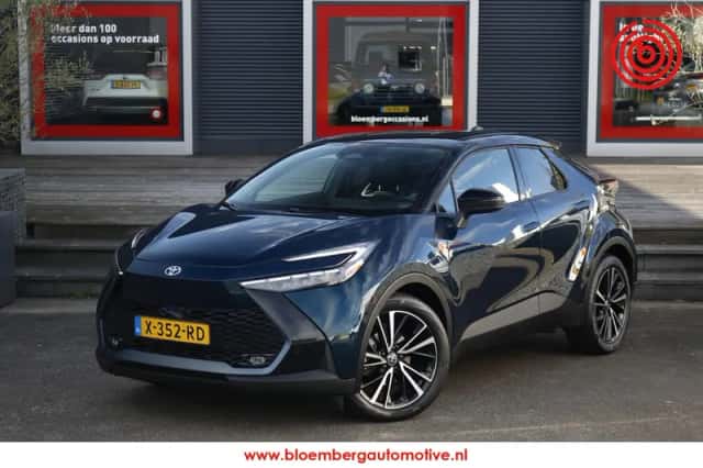 Toyota C-HR (2024) thumbnail 1