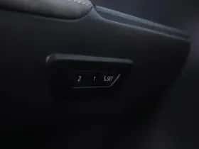 Toyota C-HR (2024) thumbnail 12