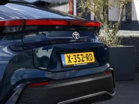 Toyota C-HR (2024) thumbnail 8