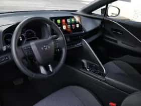 Toyota C-HR (2024) thumbnail 9