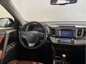 Toyota RAV4 (2014) thumbnail 2