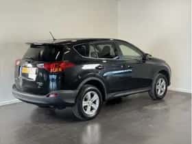 Toyota RAV4 (2014) thumbnail 5