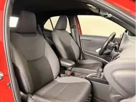 Toyota Yaris Cross (2022) thumbnail 9