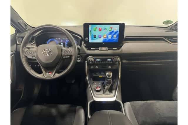 Toyota RAV4 (2024) thumbnail 2