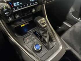 Toyota RAV4 (2024) thumbnail 24