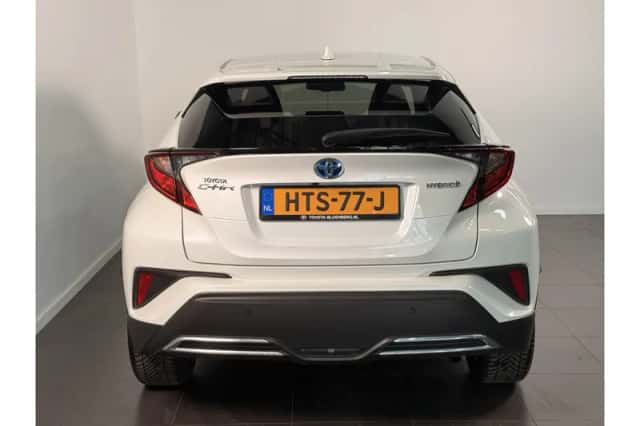 Toyota C-HR (2021) thumbnail 5