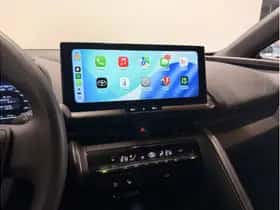 Toyota C-HR (2024) thumbnail 11