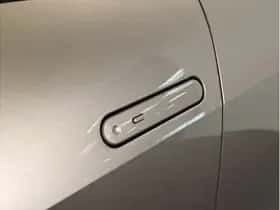 Toyota C-HR (2024) thumbnail 4