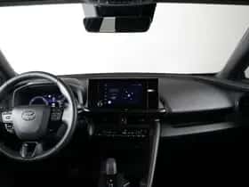 Toyota C-HR (2025) thumbnail 11