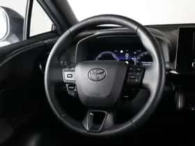 Toyota C-HR (2025) thumbnail 12