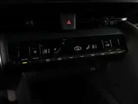 Toyota C-HR (2025) thumbnail 18