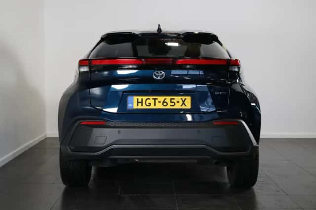 Toyota C-HR (2025) thumbnail 3