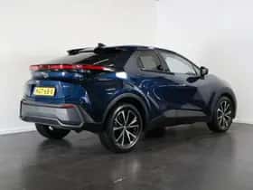 Toyota C-HR (2025) thumbnail 4