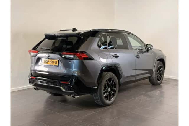 Toyota RAV4 (2025) thumbnail 2