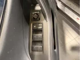 Toyota RAV4 (2025) thumbnail 7