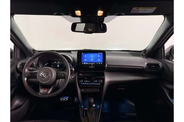 Toyota Yaris Cross (2024) thumbnail 2