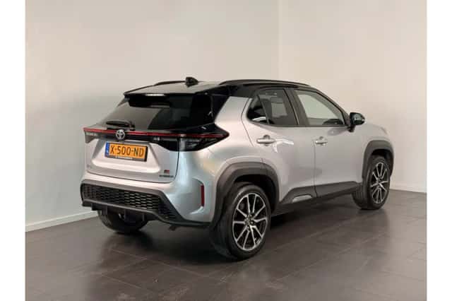 Toyota Yaris Cross (2024) thumbnail 3