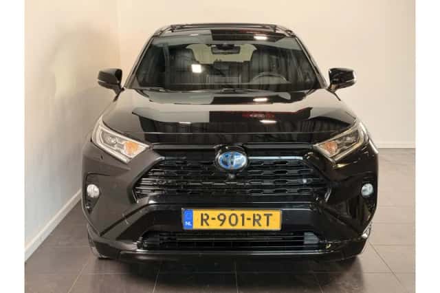 Toyota RAV4 (2022) thumbnail 4