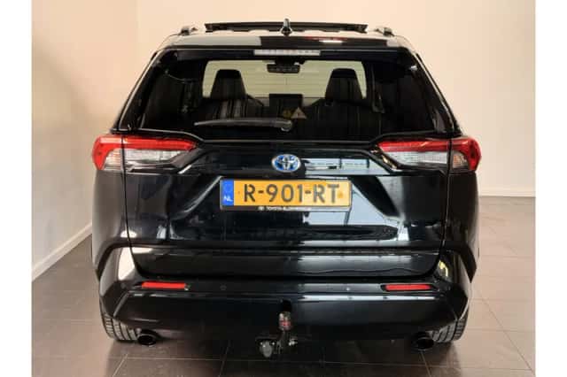 Toyota RAV4 (2022) thumbnail 5