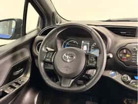 Toyota Yaris (2017) thumbnail 14