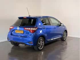 Toyota Yaris (2017) thumbnail 3
