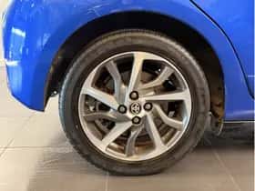 Toyota Yaris (2017) thumbnail 6