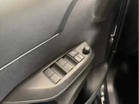 Toyota Yaris Cross (2025) thumbnail 9