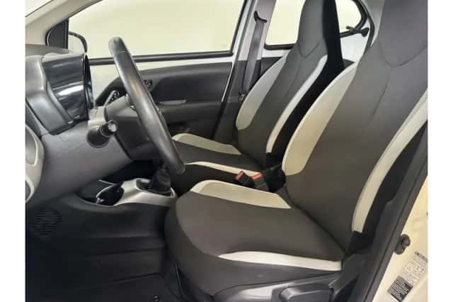 Toyota Aygo (2017) thumbnail 6