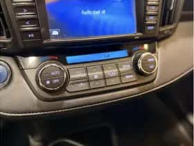Toyota RAV4 (2018) thumbnail 16