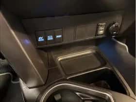 Toyota RAV4 (2018) thumbnail 17