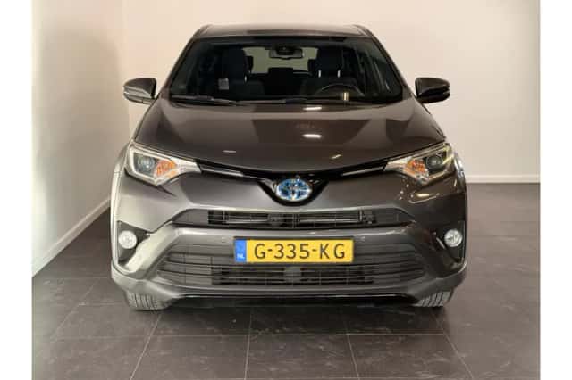 Toyota RAV4 (2018) thumbnail 4