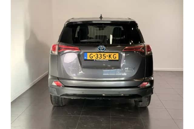 Toyota RAV4 (2018) thumbnail 5