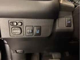 Toyota RAV4 (2018) thumbnail 10