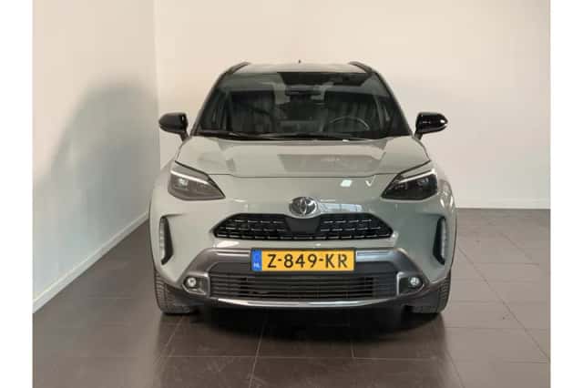 Toyota Yaris Cross (2024) thumbnail 4