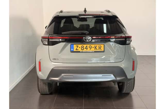 Toyota Yaris Cross (2024) thumbnail 5