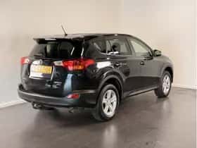Toyota RAV4 (2013) thumbnail 3