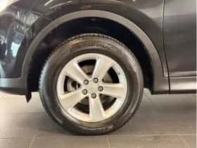Toyota RAV4 (2013) thumbnail 7